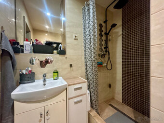 Na predaj 3-izb.byt_VLASTNÉ kúrenie,bojler,klimatizácia - 20