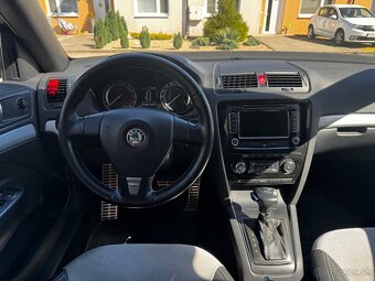 ŠKODA OCTAVIA COMBI RS 2.0TDI CR DSG 125KW 170PS XENON - 20
