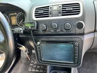 Skoda Fabia 2 1.4tdi 51kw sportline 5q manuál - 20