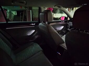 Volkswagen Passat Variant 2.0 TDI EVO Elegance DSG - 20