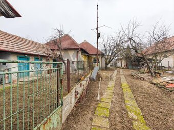 RODINNÝ DOM S VÝBORNOU LOKALITOU A MUROVANOU GARÁŽOU - 20
