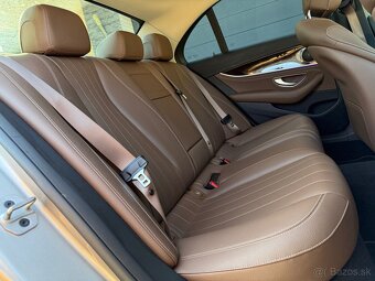 Mercedes-Benz E trieda Sedan - 20