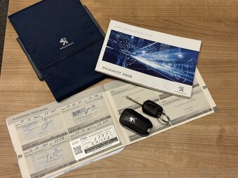 Peugeot 2008 1.2 PureTech ALLURE Automat - 20