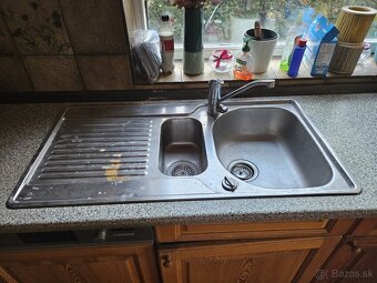 Masívna kuchynská linka z Nemecka so spotrebičmi - 20