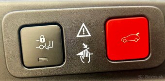 Peugeot 5008 2.0 BlueHDi 177 S S GT Line EAT8  7 miest - 20