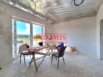 Predáme 5izbový tehlový bungalov Ruskov 126m2, pozemok 620m2 - 20