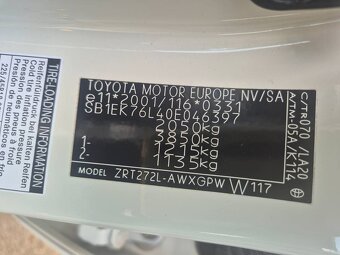 Toyota Avensis Combi 2.0 Valvematic Executive MDS - 20