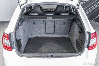 Škoda Octavia Combi 2.0 TFSI RS - 20