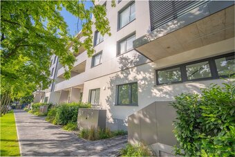 PREDAJ Luxusný 2 izbový byt 74m2 + 41m2 terasa, Staré Mesto - 20