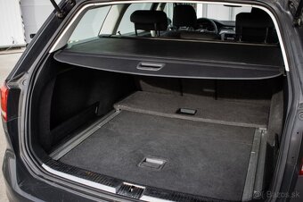 Volkswagen Passat Variant 2.0 TDI 2018 manuál - 20