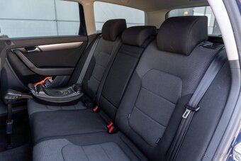 Volkswagen Passat Variant 2.0 TDI BMT 177k Highline Business - 20