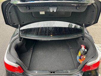 BMW 525i Sedan M-packet | 2008 (facelift) | Manuál | e60 - 20