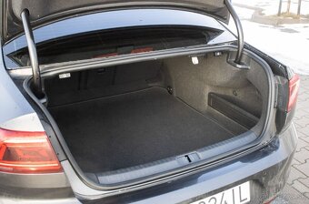 Volkswagen Passat 2.0 TDI, 140kW (2020) - 20
