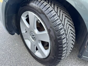VW Golf 5 - 1.6 75kw, AUTOMAT LPG - 20