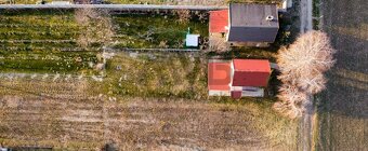 ZREKONŠTRUOVANÝ MODERNÝ VÍKENDOVÝ DOM S VÍNNOU PIVNICOU - 20