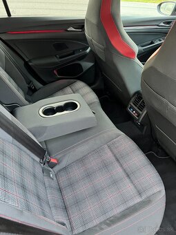 VW Golf 8 GTI 2.0TSI DSG - 20