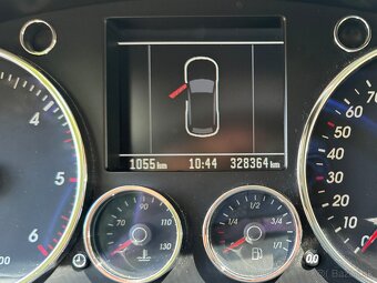 TOUAREG 3.0 tdi 047/999 kusov EXCLUSIVE EDITION - 20