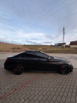 Mercedes AMG C63s - 20