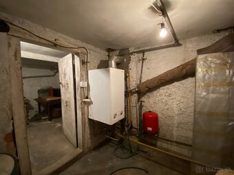 Trojizbový rodinný dom v širšom centre mesta Lučenec - 20