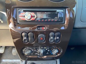 Dacia Duster 1.5 dCi 81kW 4x4 klima 1.maj.,nové ČR, serviska - 20