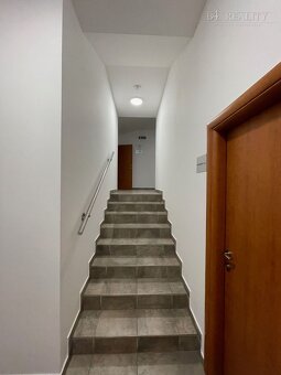 Lukratívne kancelárske priestory, 67 m2, klimatizácia, Trenč - 20