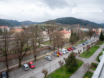 Predaj 4-izbový byt Krompachy -  Lorencová ulica - 20