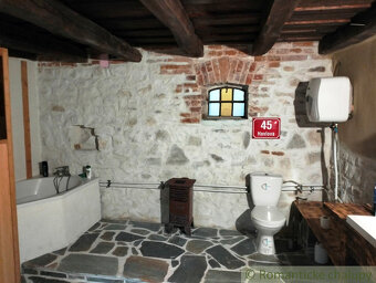 Vidiecka dvojpodlažná chalupa v katastri obce Lubina na pr - 20