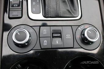 Volkswagen Touareg 3,0 TDi V6 176 kW 4 MOTION - 20
