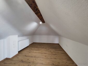 Na predaj kompletne zrekonštruovaný rodinný dom – Bušince (o - 20