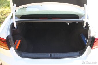 Volkswagen Passat 2.0 TDI Elegance DSG - 20