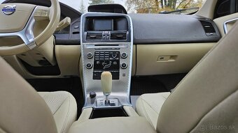 VOLVO XC60 2.4D AT/6 - 20