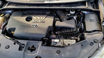 Toyota Avensis Combi 2.0 D-4D Exclusive - 20