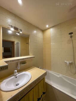 3 izbový byt, 68 m2 + priestranná presklená lodžia, Bazovské - 20