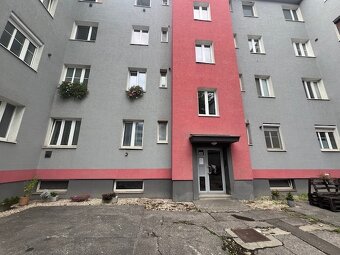 2 izb. byt, PRIEVOZSKÁ ul. - 20