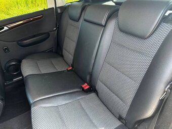 Mercedes-Benz B180 - 20