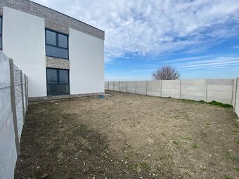 33Reality | Nová etapa 3.izbových bytov s vlasnou záhradov-D - 20