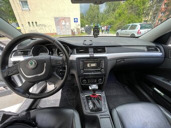 Škoda Superb Combi 2.0 TDI CR 140k Elegance DSG - 20