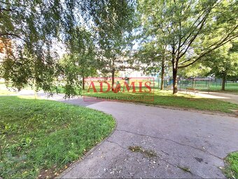 ADOMIS - predám 3izbový byt, loggia, 65m2, Bruselská ulica K - 20