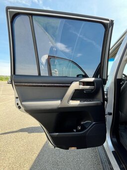 Toyota Land Cruiser 4.5 D4-D 210 kW, LUX 7-miestne SUV - 20