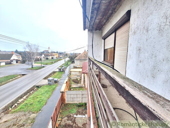 Priestranný poschodový rodinný dom na rozľahlom pozemku v - 20