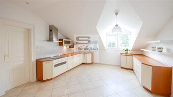 Súkromie, pokoj a veľkorysý priestor, 4.izb. byt, 200 m2... - 20