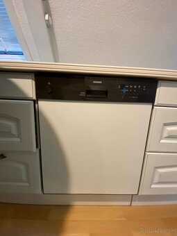 Kuchynská linka  so spotrebičmi dovezená z Nemecka - 20