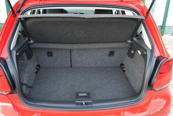 VW POLO 1.4 benzín, r. 2010, NAVI, CÚVACÍ SENZOR, TEMPOMAT - 20