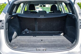Hyundai i30 CW 1.6i CRDi VGT Family - 20