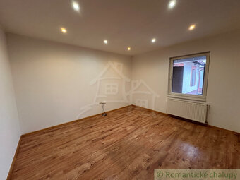 Priestranný rodinný dom v Kolárove – ideálne bývanie aj in - 20