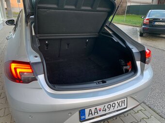 Opel Insignia 2.0 CDTI automat , sedan.125 kWt r.v.2020. DPH - 20