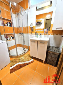 Na predaj 3-izbový byt s balkónom, lodžiou, klimatizáciou a  - 20