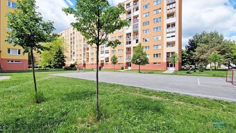 REZERVOVANE Na predaj trojizbový byt 72 m2 - sídl. Zapotôčky - 20