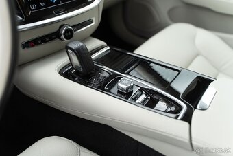 Volvo V60 T6 Recharge eAWD A/T -NEBÚRANÉ- HYBRID - 20