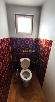 Ponúkame na predaj rodinný dom v Blatnom - 20